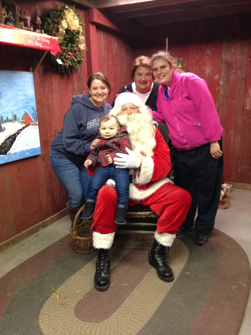 Jenny-Picture-Album-2/044_christmas2015-1.webp