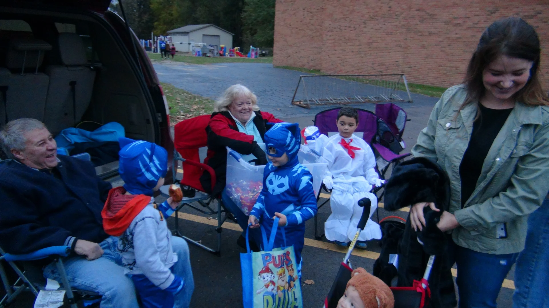 Jenny-Picture-Album-3/043_halloween2018-1.webp
